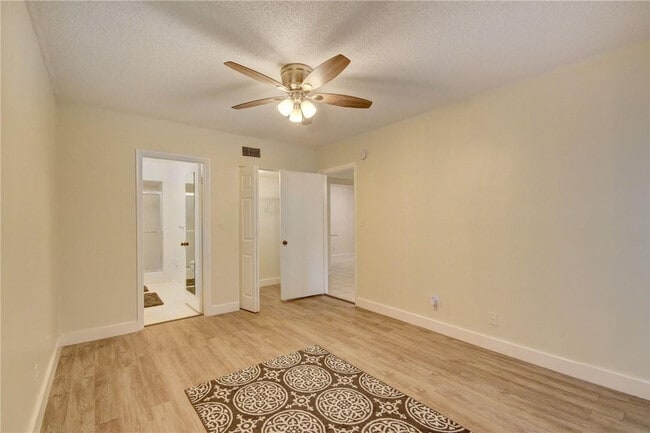 Building Photo - 490 NW 20th St