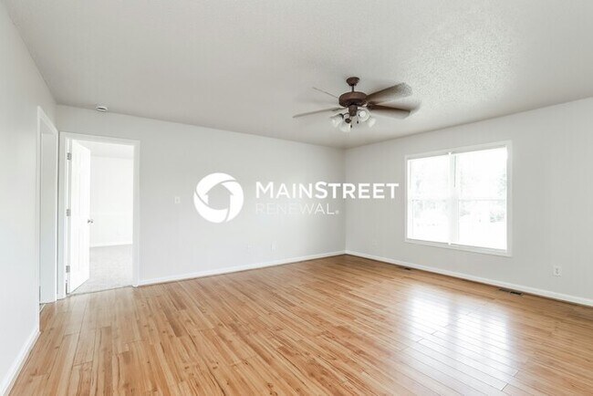 Building Photo - 3 Bedroom Pet-Friendly Home in Thomasville...