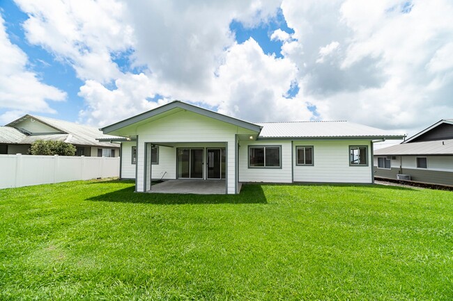 Building Photo - Available in Hilo - 3bd/2ba Home