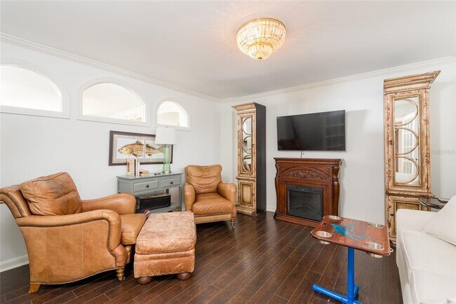 Building Photo - 5700 Mariner St