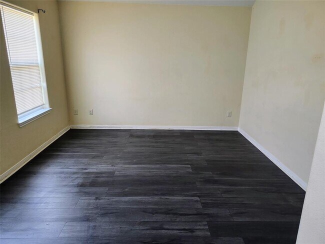 Building Photo - 404 W Little Dipper Dr