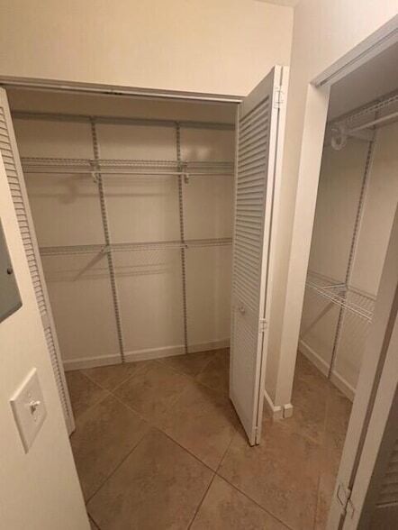 Building Photo - 203 Foxtail Dr