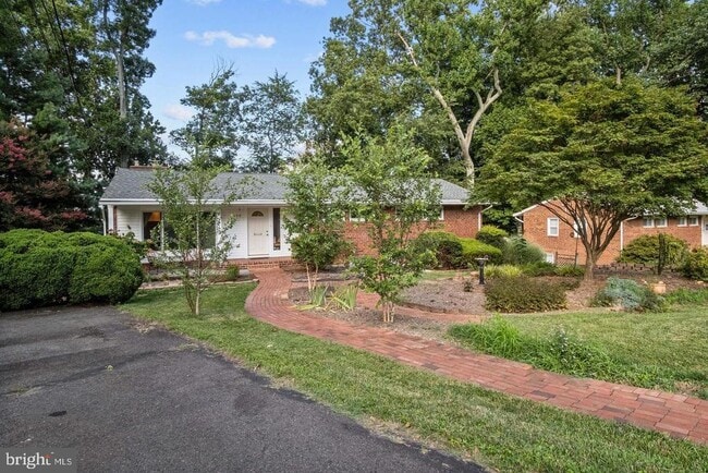 Primary Photo - 2608 Sigmona St