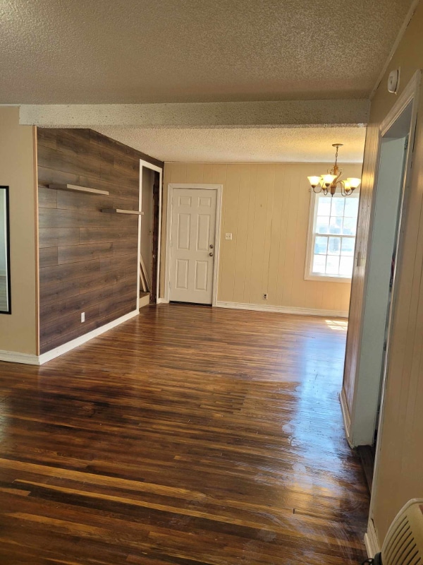 Building Photo - 1608 SW Jennings Ave