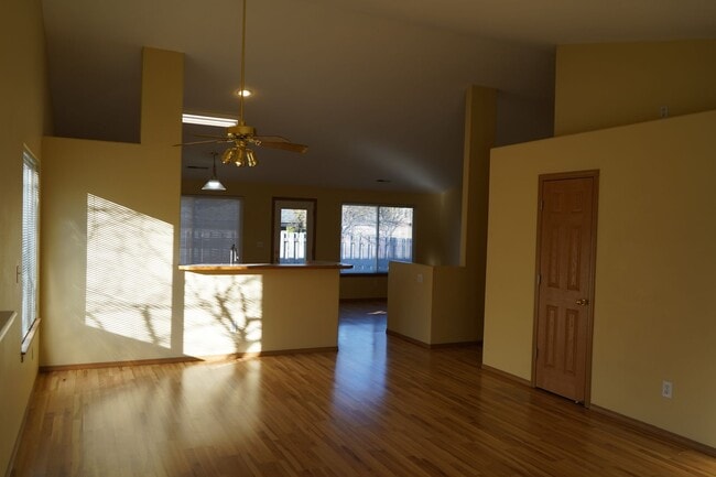 Building Photo - 2917 NW Watkins Ct