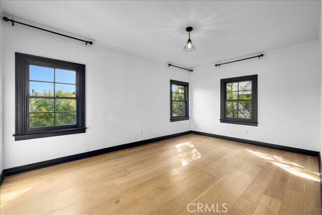 Building Photo - 1118 S Highland Ave