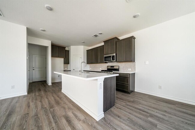 Building Photo - 123 Watkinville Rd