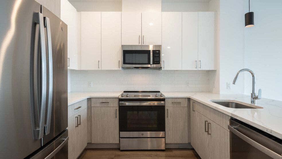 Kitchen with Stainless Steel Appliances - Helix