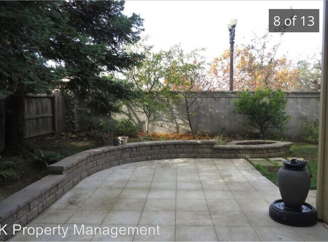 Building Photo - 351 Seaton Dr