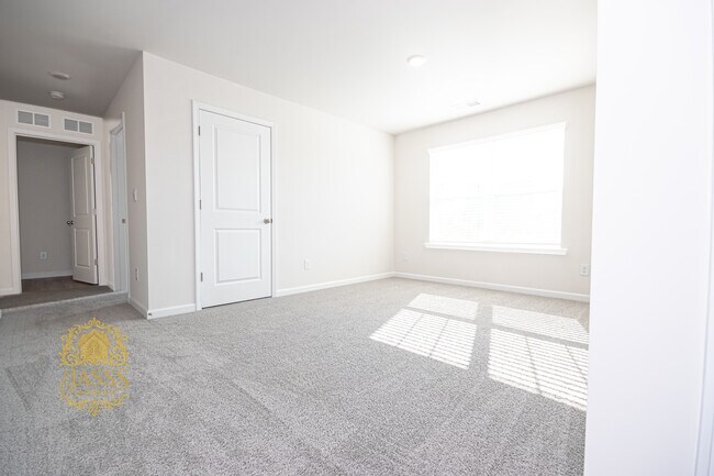 Building Photo - 1361 Secrest Cmns Dr