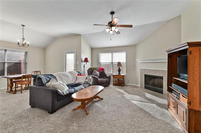 Building Photo - 2825 Dawn Spring Dr