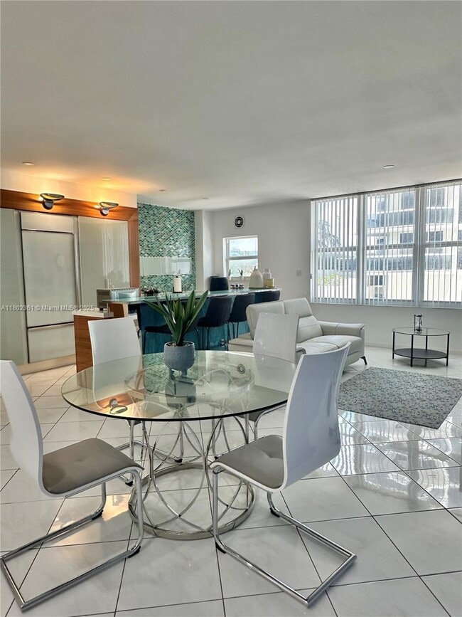 Building Photo - 4747 Collins Ave