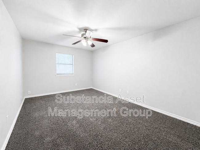 Building Photo - 1429 NW 24th St