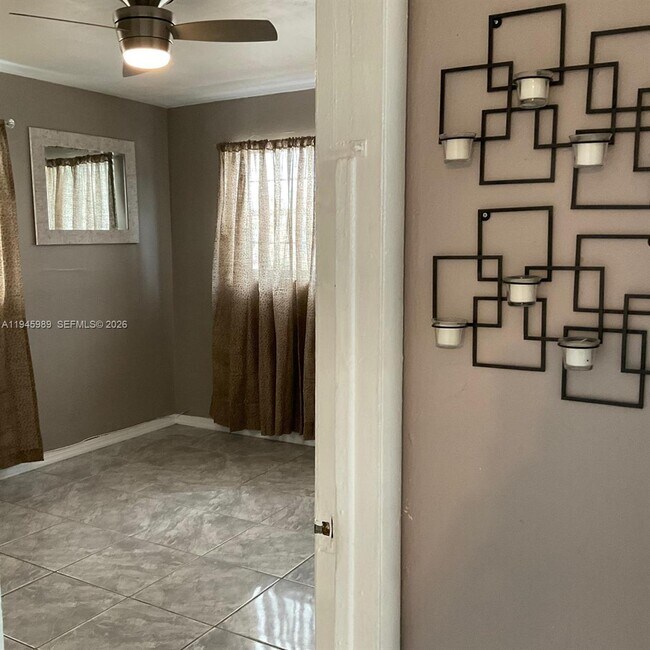 Building Photo - 337 Phippen Waiters Rd