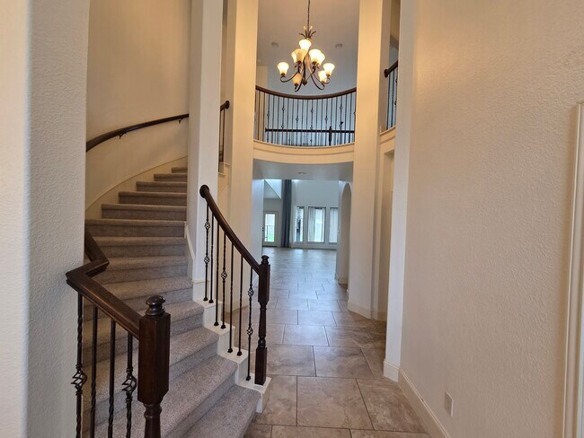 Building Photo - 2810 Auburn Glade Ct