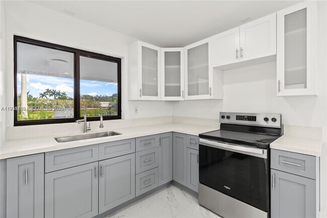 Building Photo - 8631 NW 24th Ct