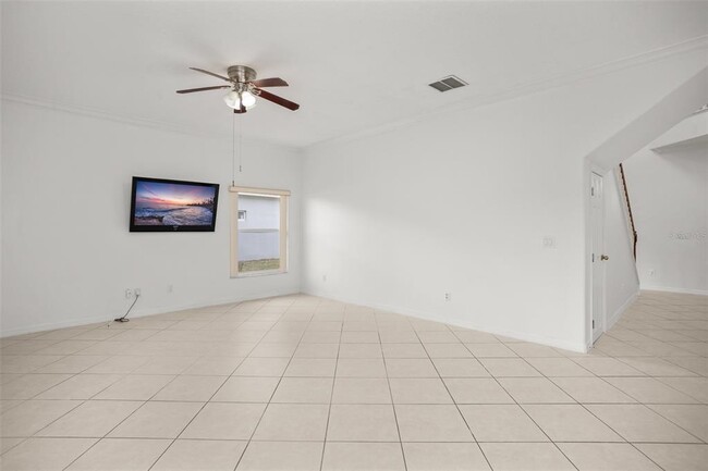 Building Photo - 9727 Mountain Lake Dr