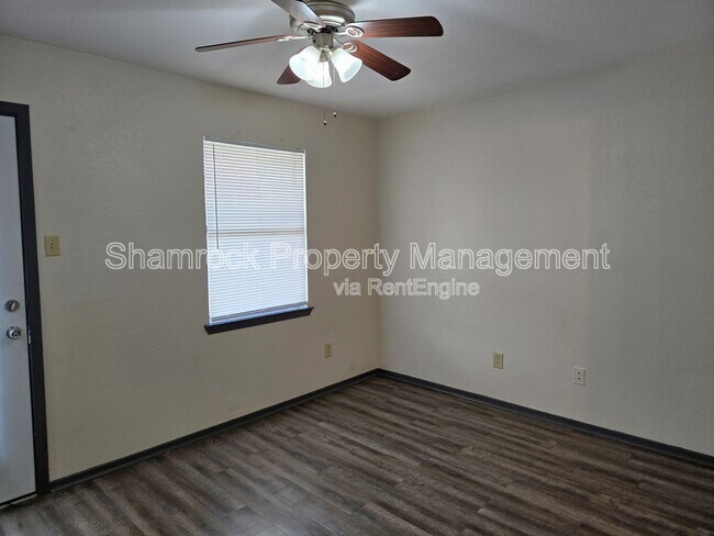 Building Photo - 1226 Baylor Ave