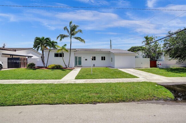 Building Photo - 8540 SW 20th St