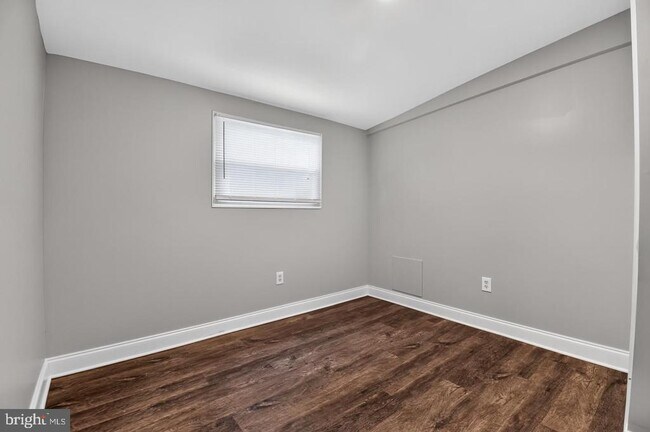 Building Photo - 1727 Forestville Rd