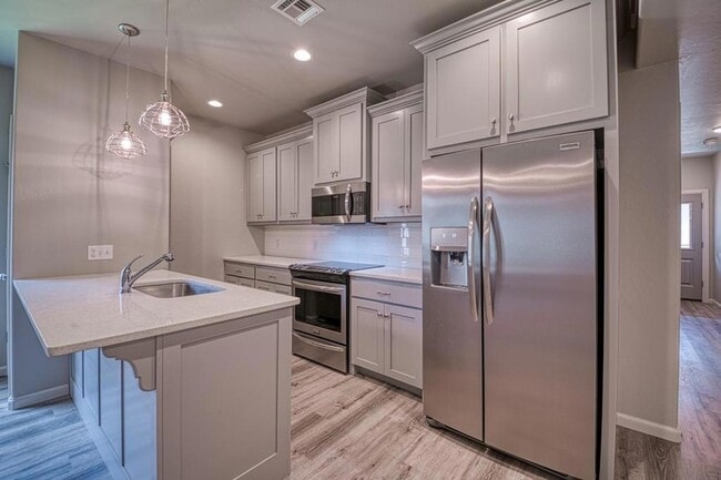 Building Photo - 1520 S 7th St