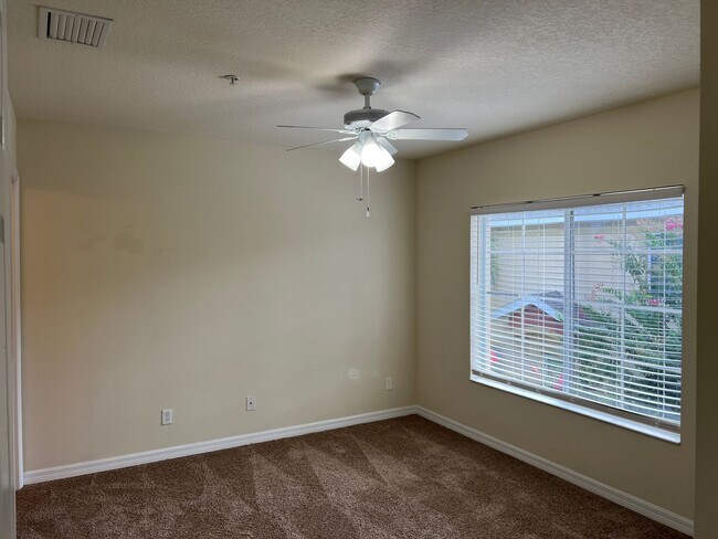 Building Photo - 3511 45th Terrace W