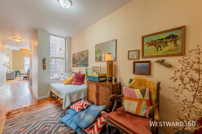 Building Photo - 1350 W Augusta-3