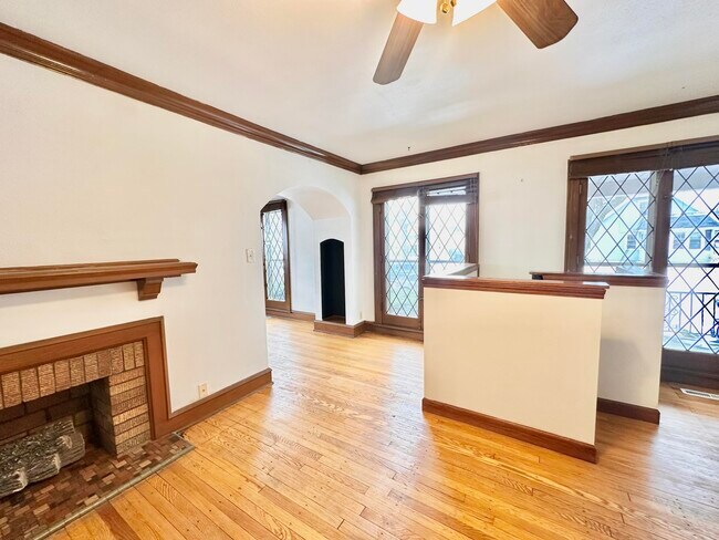 Building Photo - 7705 W Rogers St