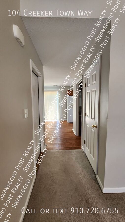Building Photo - 104 Creeker Town Way