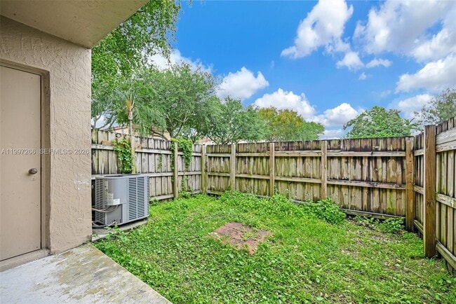 Building Photo - 4930 S University Dr