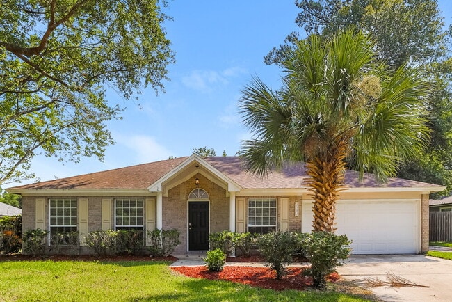 Building Photo - 1903 Suwannee River Dr