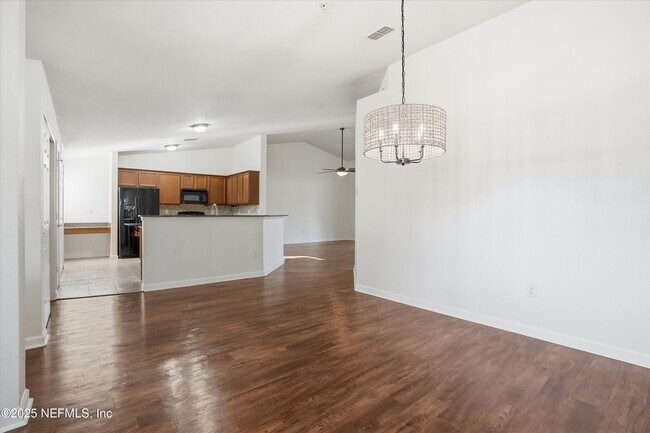 Building Photo - 6633 Jefferson Garden Ct