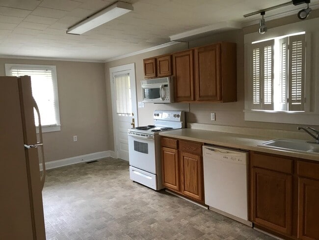 Building Photo - 3br 1ba House China Grove Power Street, $1495.00, COMING MID-DECEMBER! *Lawncare Included*