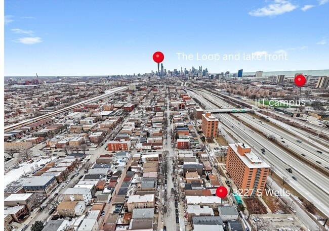 Building Photo - 3227 S Wells St