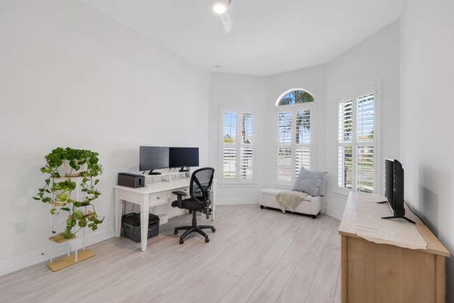 Building Photo - 10466 Northbrook Cir