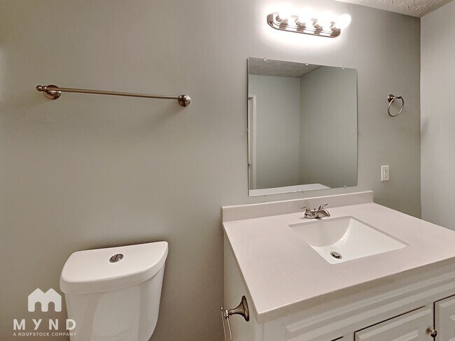 Building Photo - 5388 Daniel St