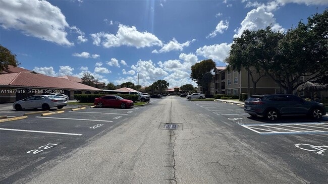 Building Photo - 131 SW 117th Ave