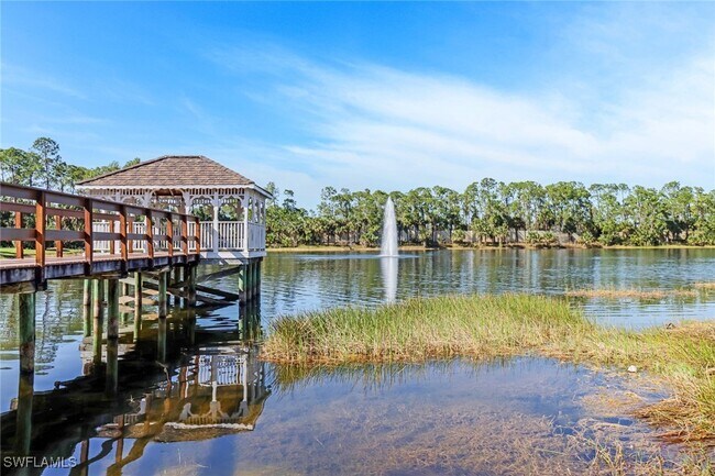 Building Photo - 1664 Tarpon Bay Dr S
