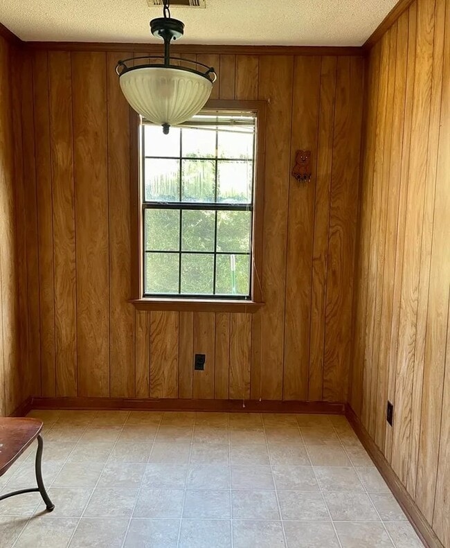 Building Photo - 1738 Old Oxford Rd