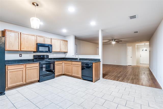 Building Photo - 1909 Diamond Lake Trail