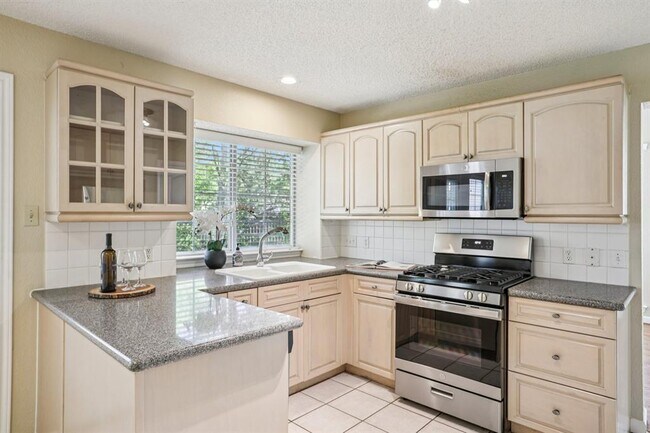 Building Photo - 2812 Little Elm Trail