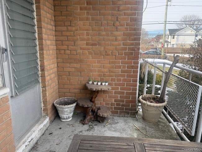 Building Photo - 601 Chestnut St