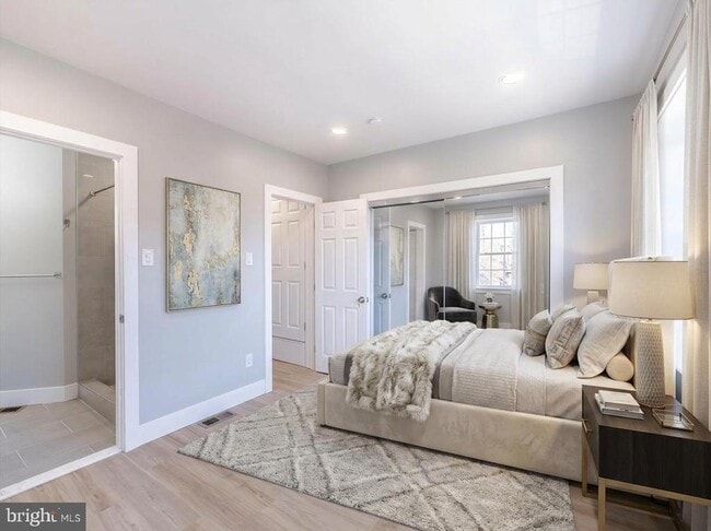 Building Photo - 672 N 19th St