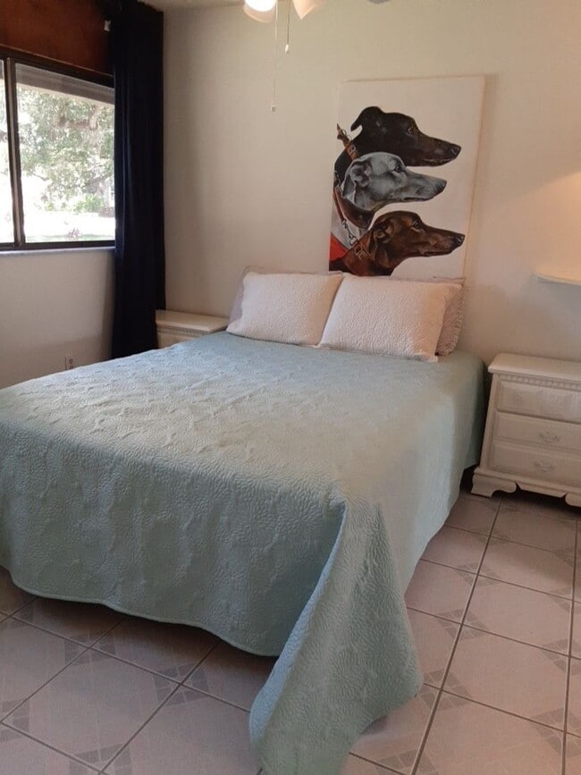Building Photo - Annual turnkey furnished 1/1 ground floor ...