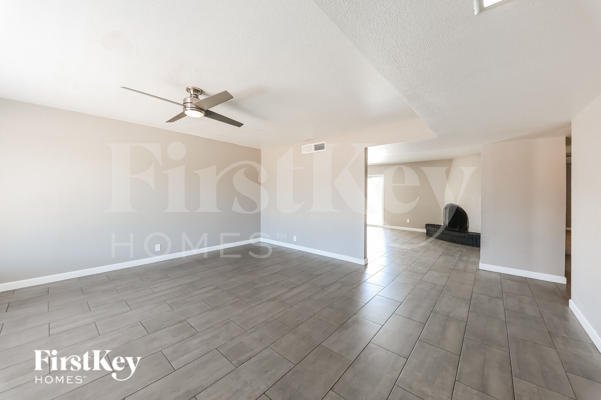 Building Photo - 4855 W North Ln