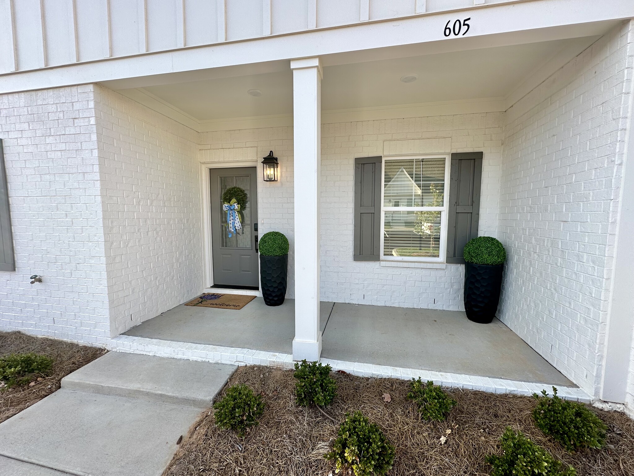 Building Photo - 605 Meadow Crest Cir