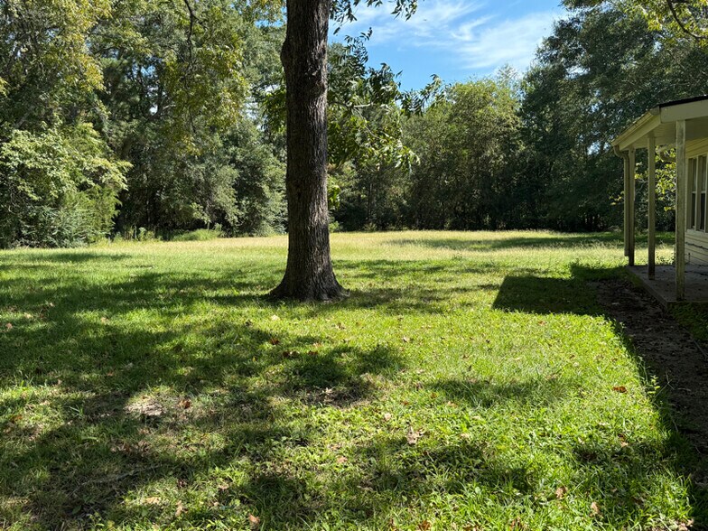 Building Photo - 609 Lane Dr