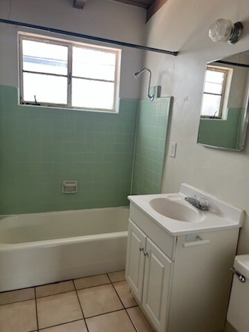 Building Photo - 2541 E Elm St