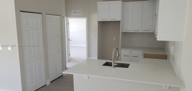 Building Photo - 17020 SW 104th Ave