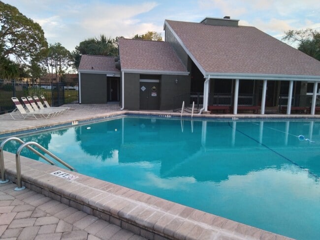 Building Photo - 5933 Windhover Dr